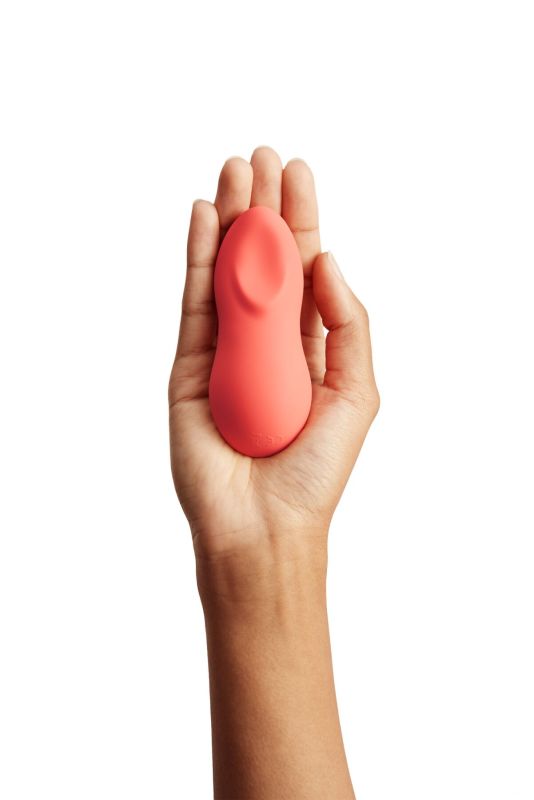Мощный мини-вибромассажер Touch X Crave Coral by We-Vibe, удобно совмещать с проникающим сексом