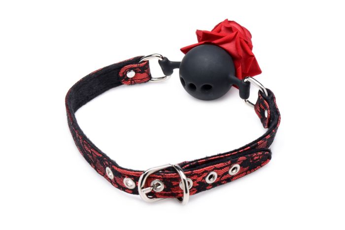 Кляп с розой Master Series: Eye-Catching Ball Gag With Rose, черно-красный